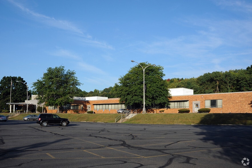 Primary Photo Of 925 Oak St, Scranton Medical For Lease