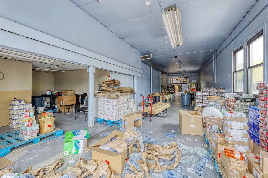 More Photos Of 109-111 Ethel Ave, Hawthorne Warehouse For Sale