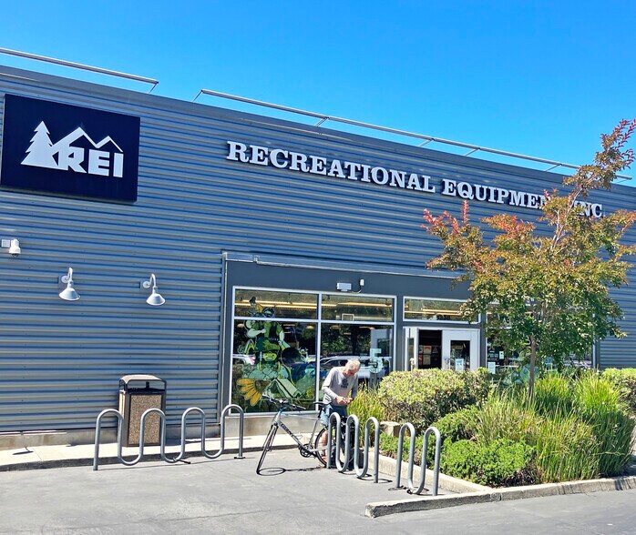 More Photos Of 1649 San Pablo Ave, Berkeley Storefront Retail Office For Lease