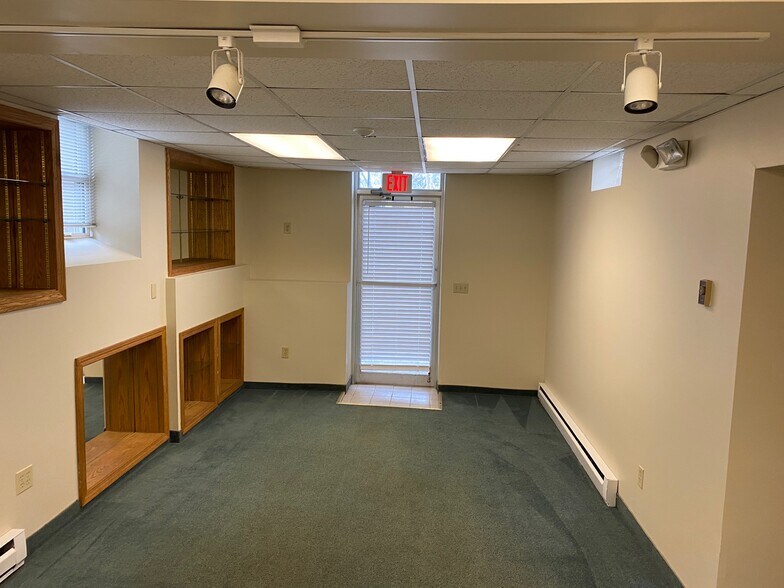 More Photos Of 222 Mckee St, Manchester Office For Lease