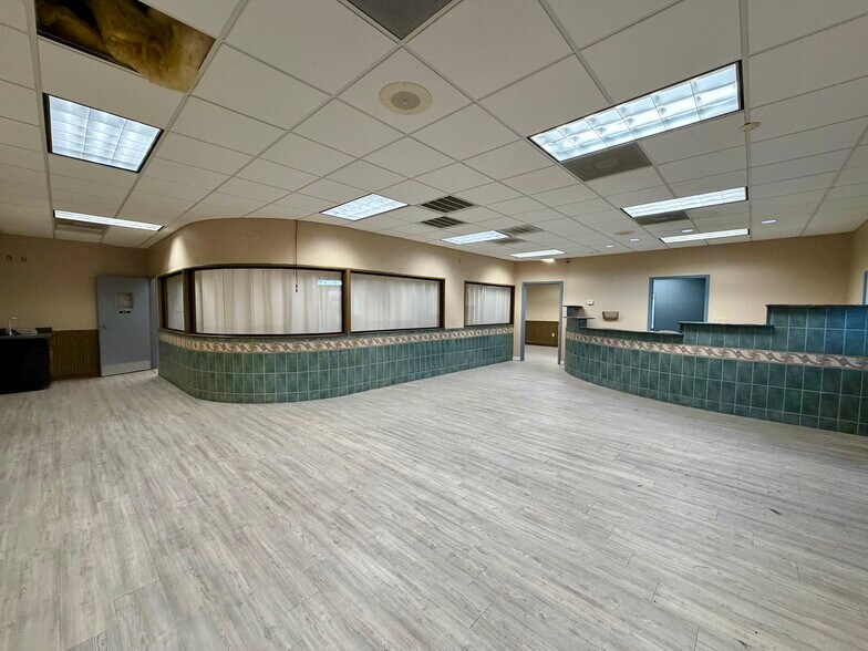 More Photos Of 7830 Louis Pasteur Dr, San Antonio Medical For Lease