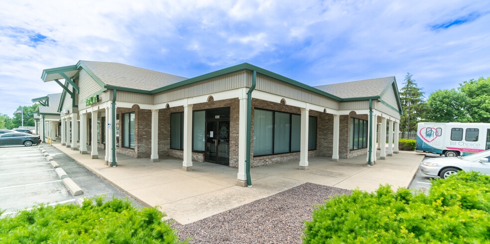 More Photos Of 3801-3837 Vaile Ave, Florissant General Retail For Lease