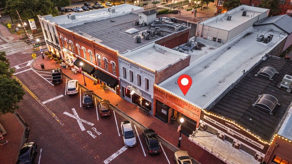 More Photos Of 1013 E 15th St, Plano Storefront For Sale