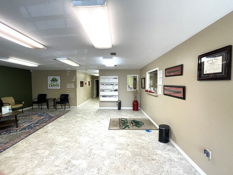 More Photos Of 220 N Phoenix Ave, Russellville Medical For Sale