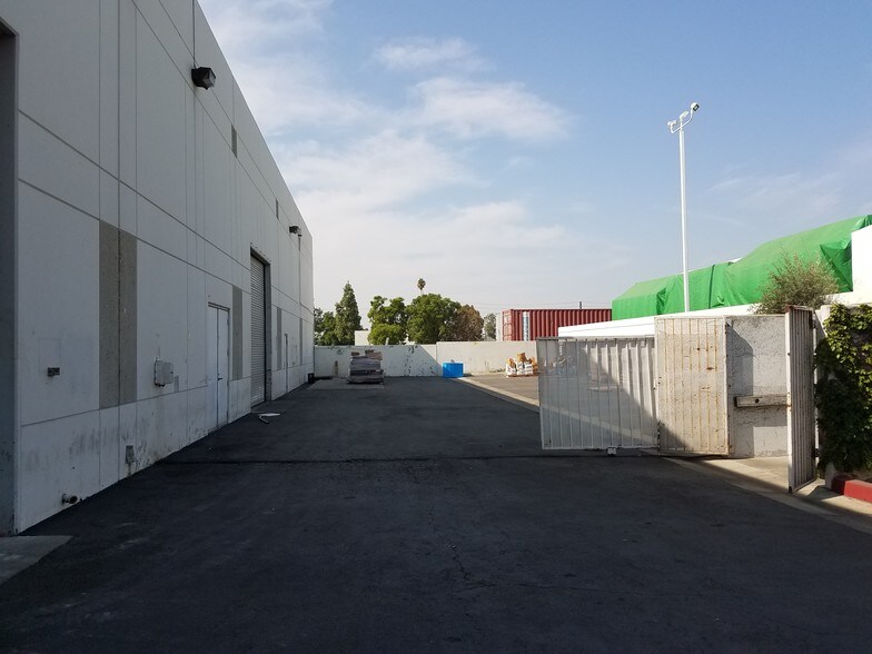 More Photos Of 13816 Magnolia Ave, Chino Warehouse For Lease