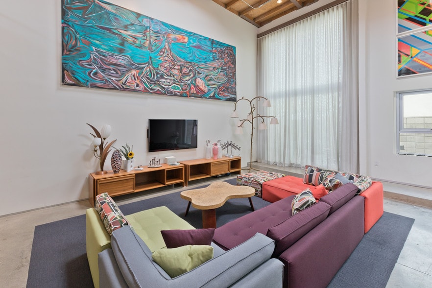 More Photos Of 2100 Abbot Kinney Blvd, Venice Office For Lease