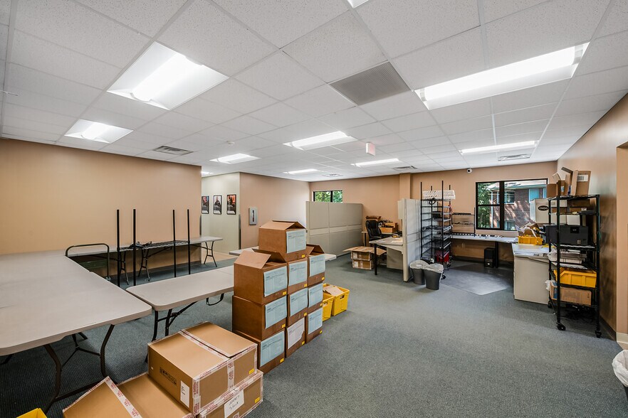 More Photos Of 605 Eastowne Dr, Chapel Hill Office For Sale