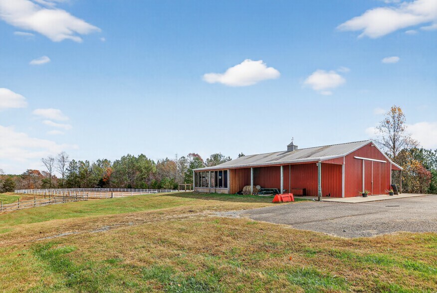 More Photos Of 517 Cub Creek Rd, Ellenboro Specialty For Sale