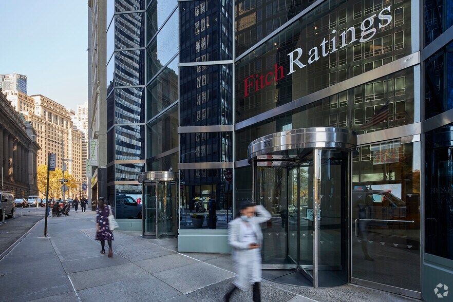 More Photos Of 33 Whitehall St, New York Office For Sale