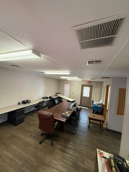 More Photos Of 1128 Dean Forest Rd, Savannah Office For Lease