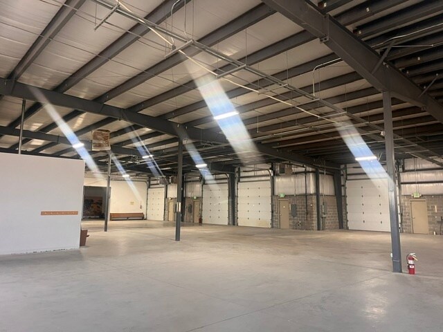 More Photos Of 205 Woodcreek Dr, Michigan City Warehouse For Sale