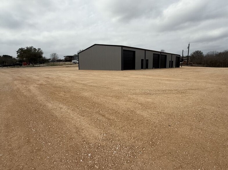 More Photos Of 3782 FM 725, New Braunfels Flex For Lease