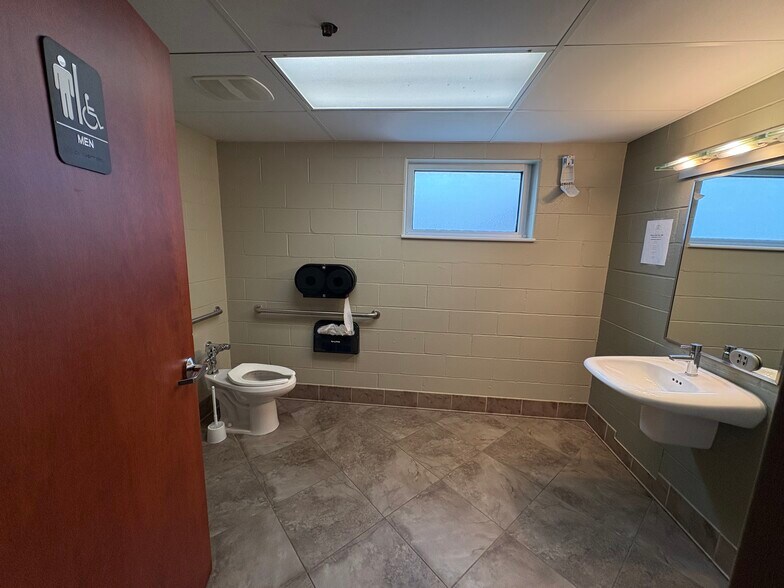 More Photos Of 1201 Cumberland Ave, West Lafayette Office For Lease