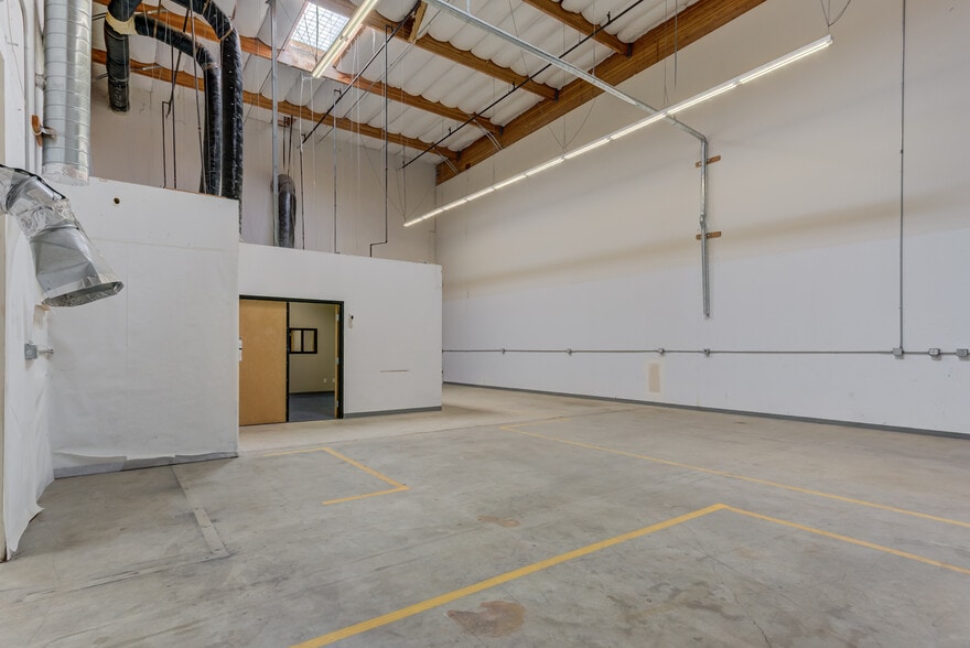 More Photos Of 871 Cotting Ct, Vacaville Warehouse For Lease