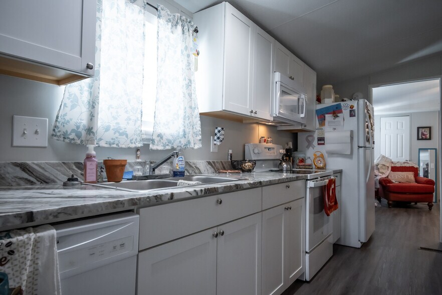 More Photos Of 3655 Neese Commerce Rd, Hull Multifamily For Sale