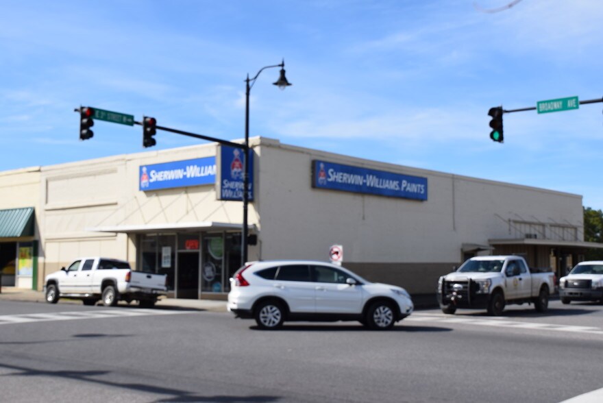 More Photos Of 227 N Broadway Ave, Sylacauga Storefront For Sale