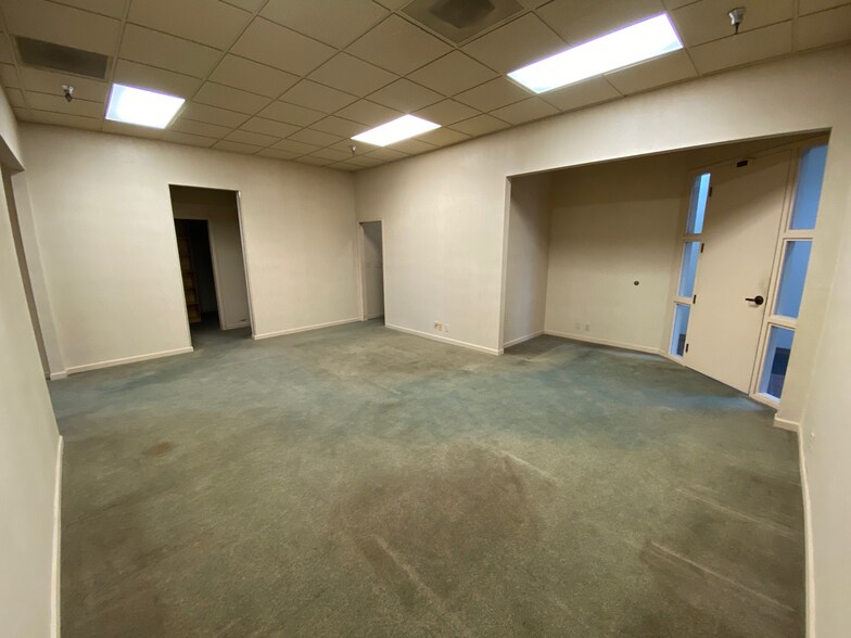 More Photos Of 1140-1144 Willagillespie Rd, Eugene Office For Sale