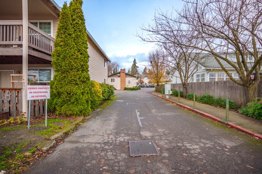 More Photos Of 14937 SE Stark St, Portland Apartments For Sale