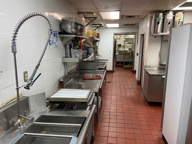 More Photos Of 418 S Ervay St, Dallas Storefront For Lease