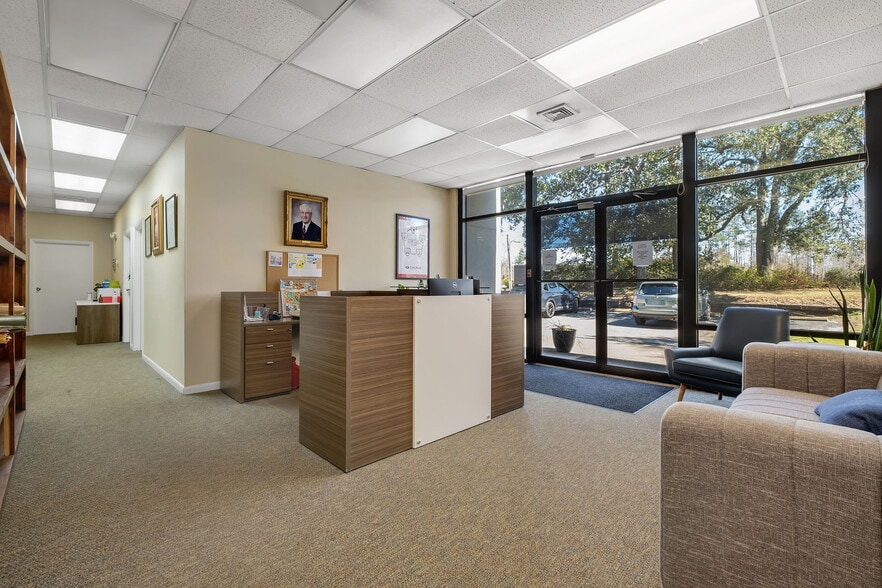 More Photos Of 1700 Capital Cir SW, Tallahassee Office For Sale