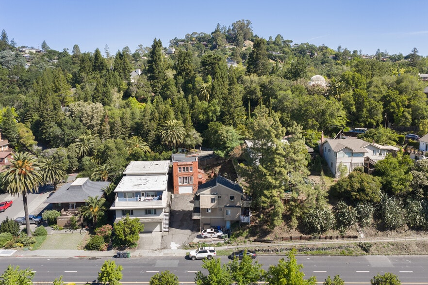More Photos Of 250 Red Hill Ave, San Anselmo Apartments For Sale