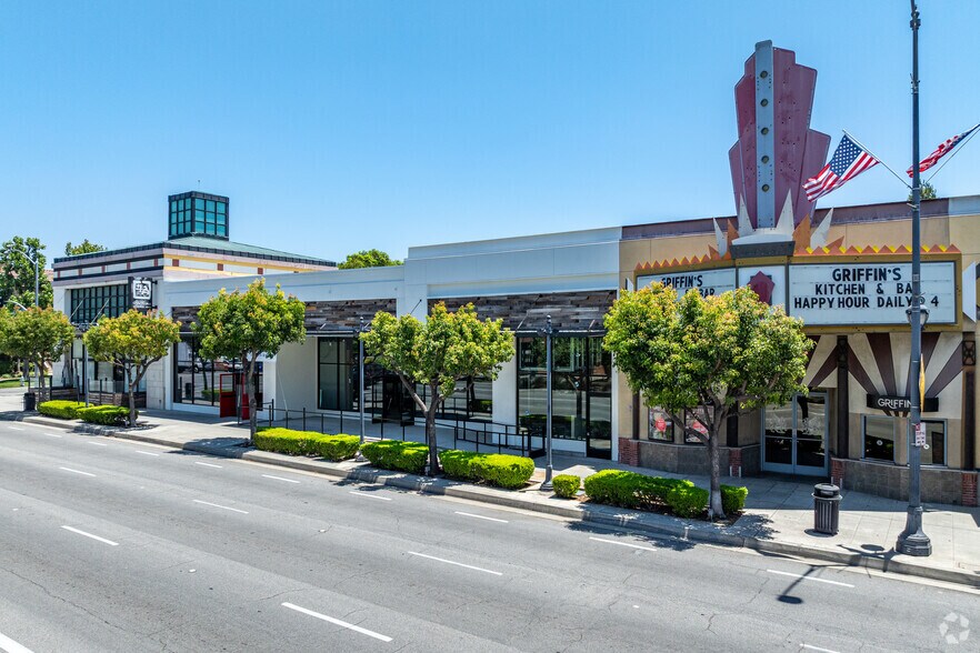 More Photos Of 120 S Brea Blvd, Brea Restaurant For Lease