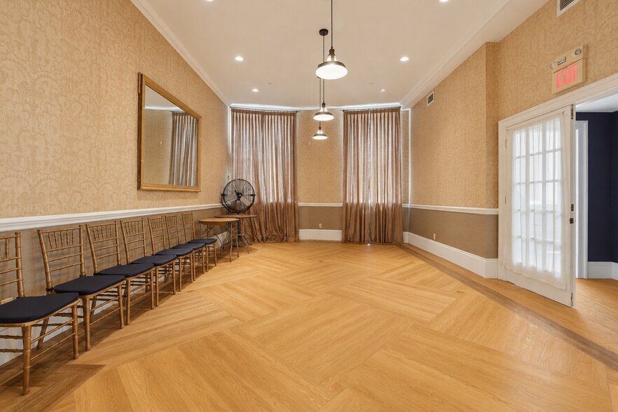 More Photos Of 35 Union St, New London Apartments For Sale