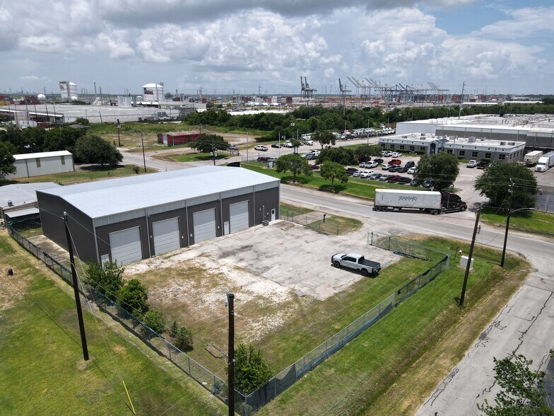 Primary Photo Of 519 N Broadway St, La Porte Warehouse For Lease