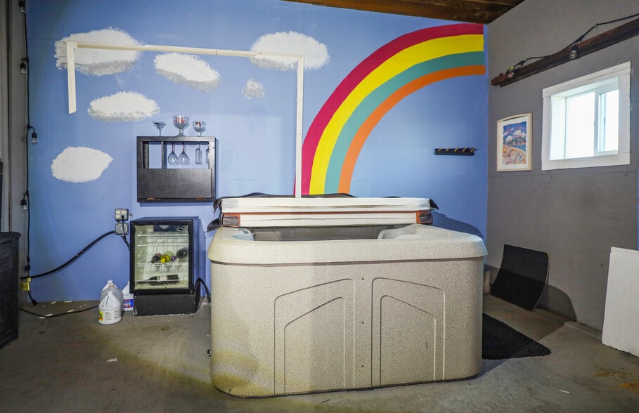 More Photos Of 411 S Jefferson St, Aberdeen Industrial For Sale