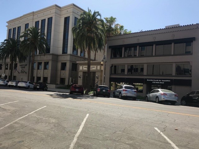 Primary Photo Of 4129 Main St, Riverside Office For Lease