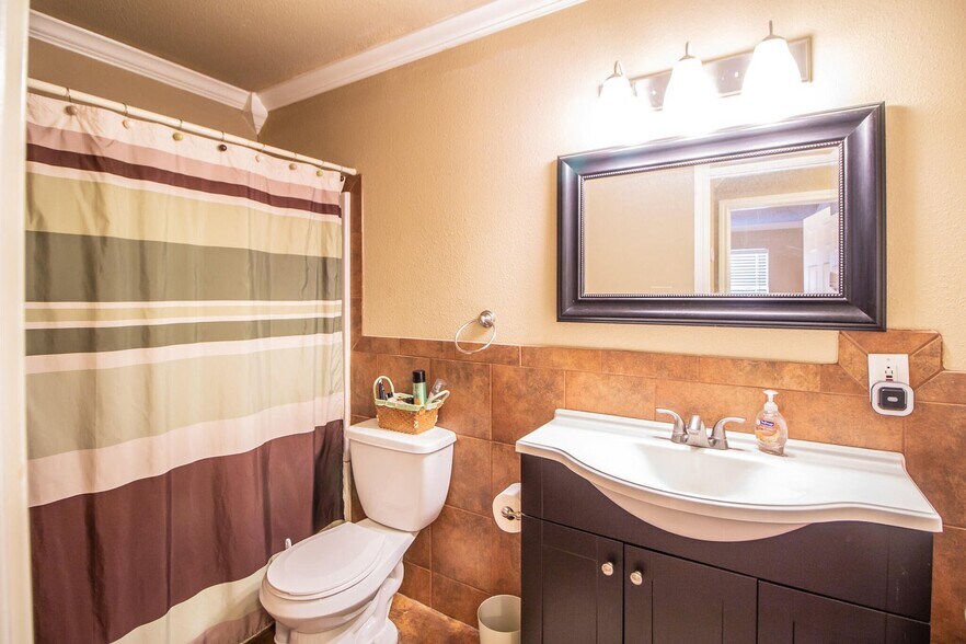 More Photos Of 1601 44th St, Lubbock Religious Facility For Sale