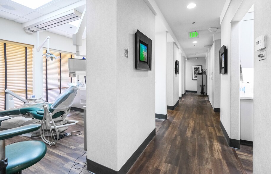 More Photos Of 122 S Patterson Ave, Santa Barbara Office For Sale