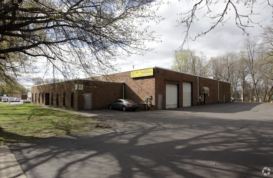 Primary Photo Of 200 Geiger Rd, Philadelphia Warehouse For Lease