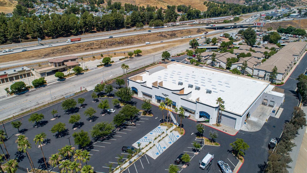 More Photos Of 31970 Castaic Rd, Castaic Freestanding For Sale