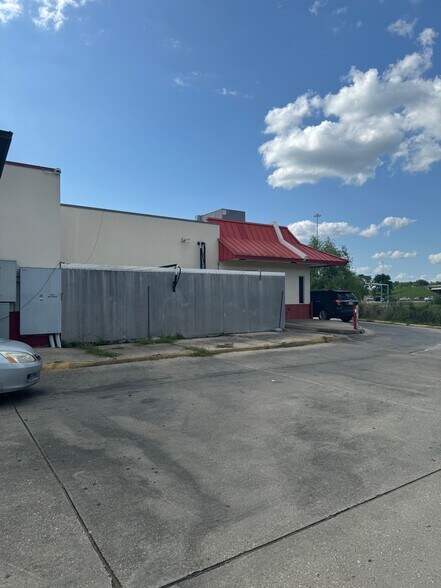 More Photos Of 13496 Highway 73, Geismar Fast Food For Sale
