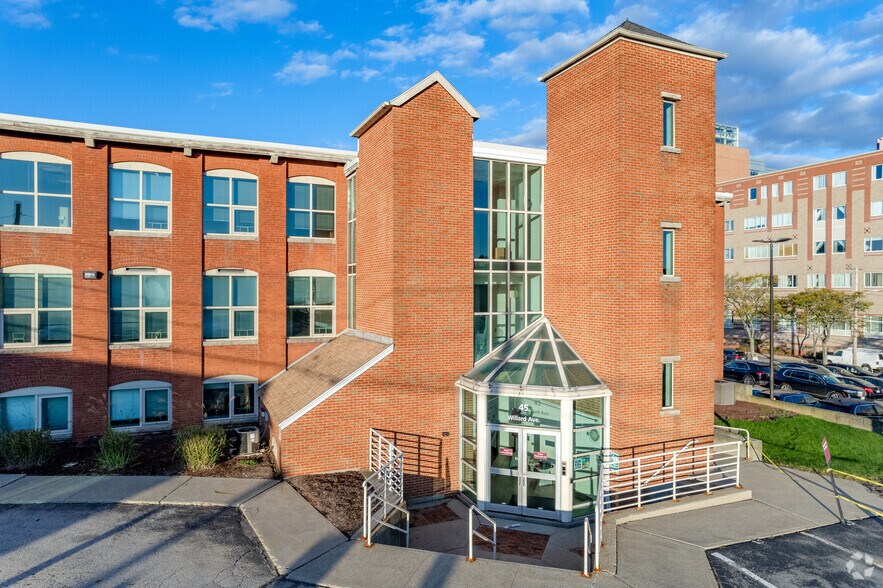 More Photos Of 45 Willard Ave, Providence Medical For Sale