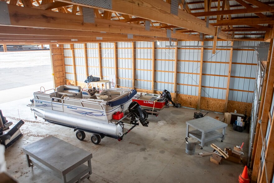 More Photos Of 24226 Lone Pine Rd, Hinckley Airport For Sale