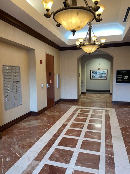 More Photos Of 2100 SE Hillmoor Dr, Port Saint Lucie Medical For Lease
