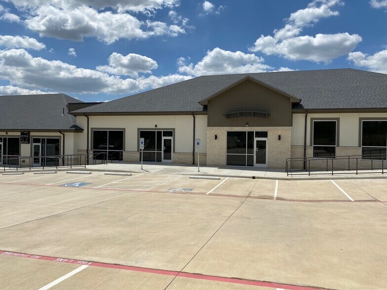 More Photos Of 250 Gerault Rd, Flower Mound Medical For Sale