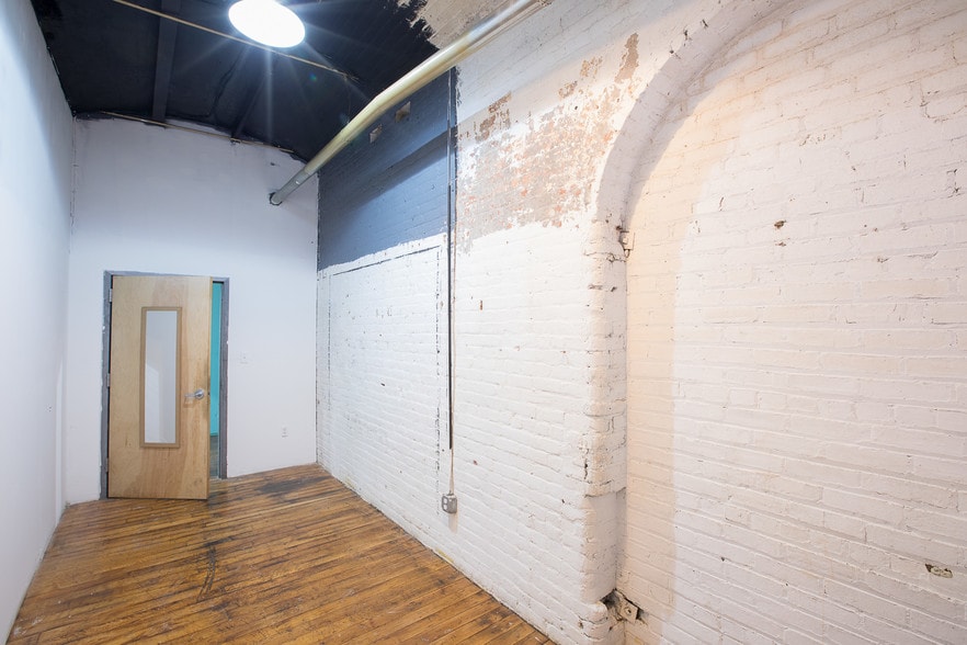 More Photos Of 70 Spruce St, Paterson Warehouse For Sale