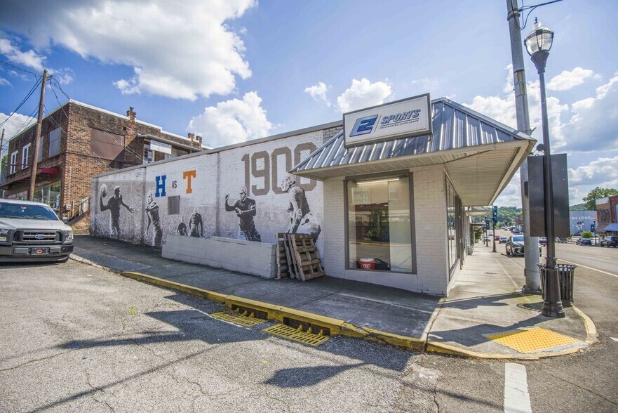 More Photos Of 430 N Roane St, Harriman Storefront For Sale