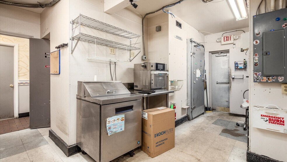 More Photos Of 1821 E Wheeling Ave, Cambridge Fast Food For Lease