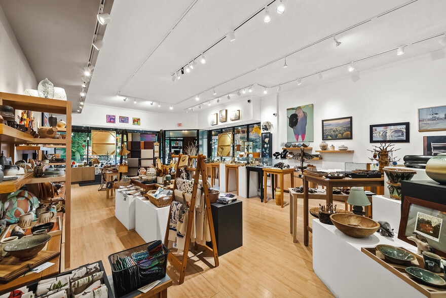 More Photos Of 611-619 Grand Ave, Saint Paul Storefront For Lease