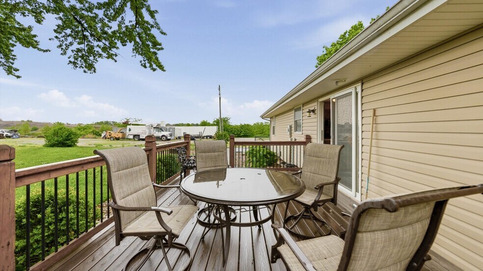 More Photos Of 2450 NW Lowenstein Dr, Lee's Summit Flex For Sale