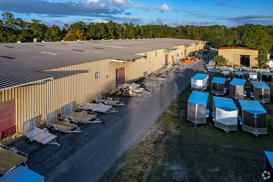 More Photos Of 2526 W New York Ave, Deland Warehouse For Sale