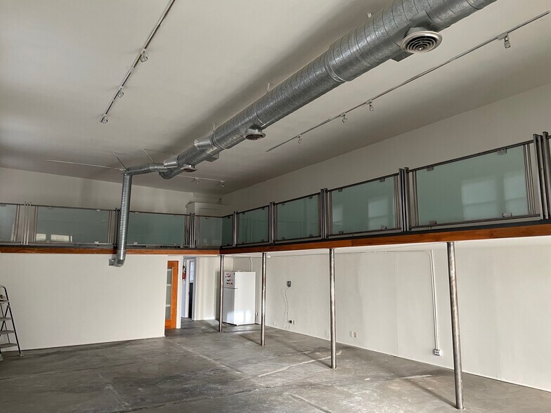 More Photos Of 2019-2023 Riverside Dr, Los Angeles Storefront Retail Office For Sale