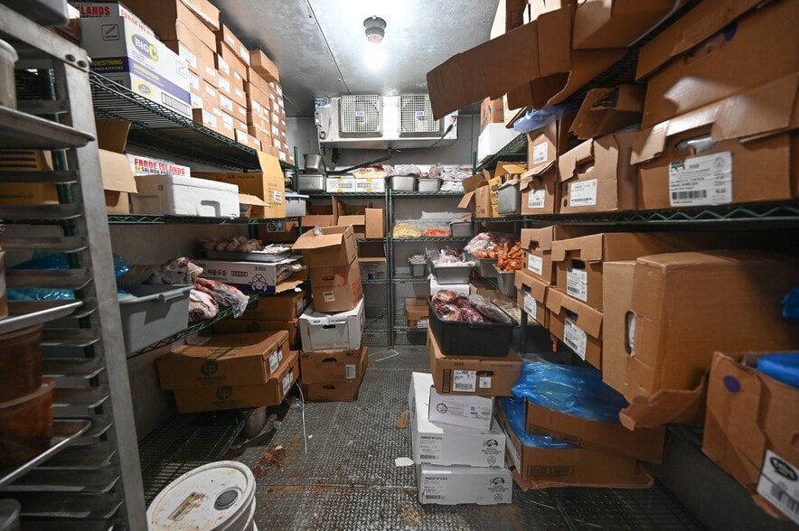 More Photos Of 8503 Baltimore Ave, College Park Restaurant For Lease