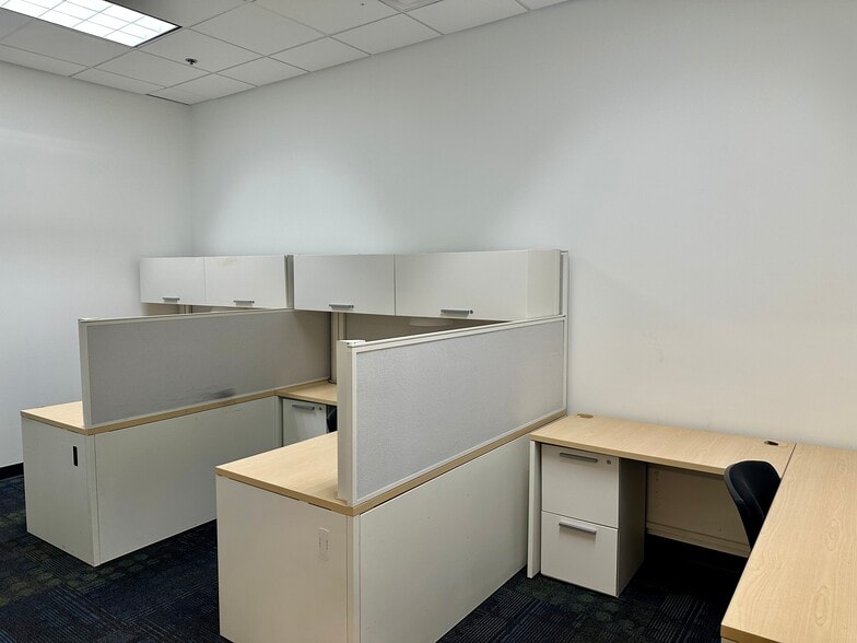 More Photos Of 309 Huffman Mill Rd, Burlington Storefront Retail Office For Lease