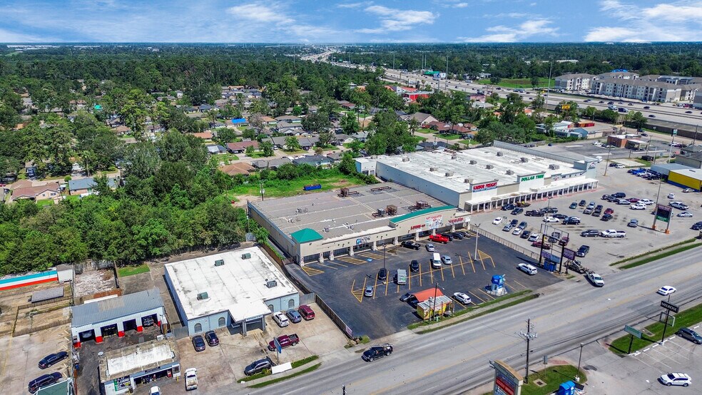 More Photos Of 5231 Aldine Mail Rd, Houston General Retail For Lease