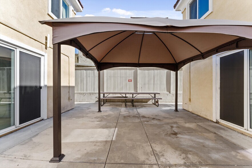 More Photos Of 7761 Garfield Ave, Huntington Beach Apartments For Sale